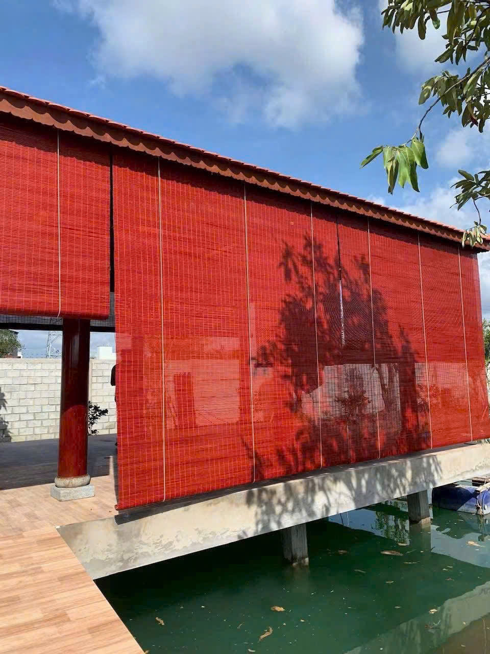 Mành tre nắng mưa không họa tiết đỏ 02 - Ảnh 2